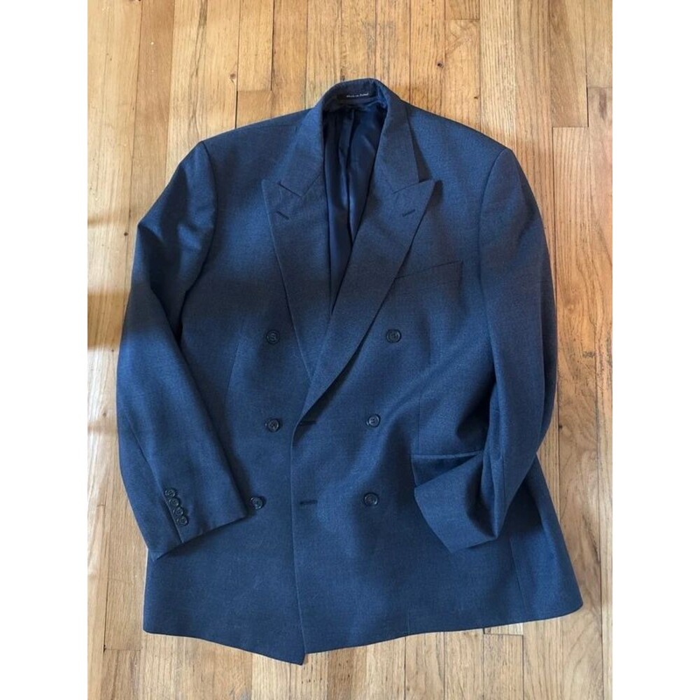 Beged-or navy blue suit jacket size 42 vintage?